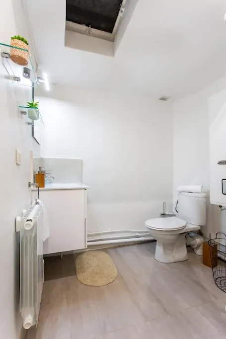 Condamine/Batignolles : Cosy Studio Apartment Paris 0*,  France