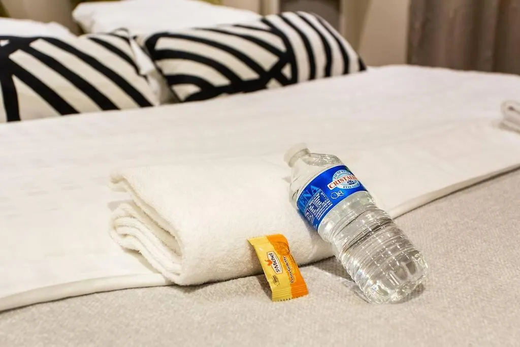 Condamine/Batignolles : Cosy Studio Apartment Paris France