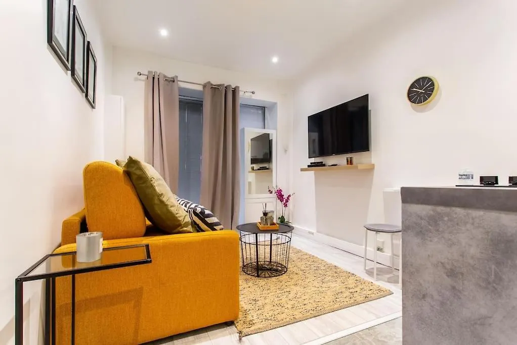 Condamine/Batignolles : Cosy Studio Apartment Paris